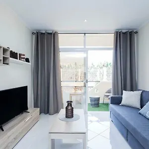 luxury-appartements-playa-paraiso.tenerifehoteles.net/